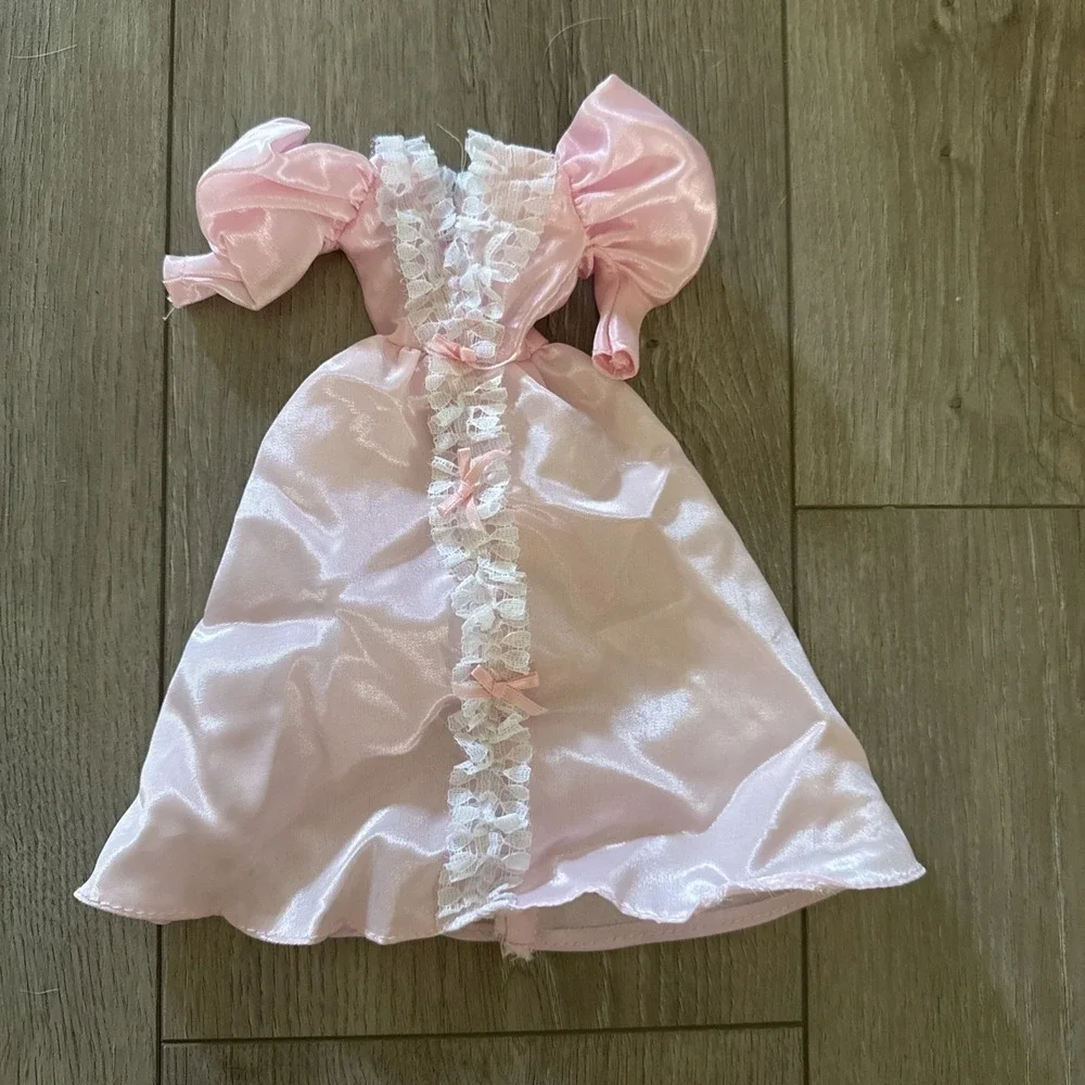 Vintage Barbie Clone HM Pink Satin & Lace‎ Evening Gown Bows